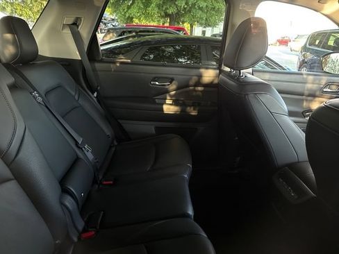 Certified 2023 Nissan Pathfinder SL w/ Lighting Package (N92) FWD image 4