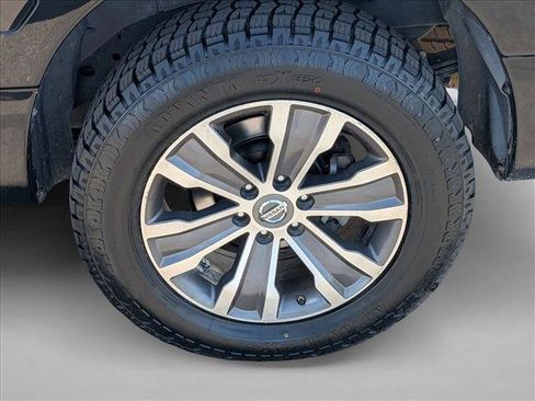 Used 2017 Nissan Titan SL RWD image 29