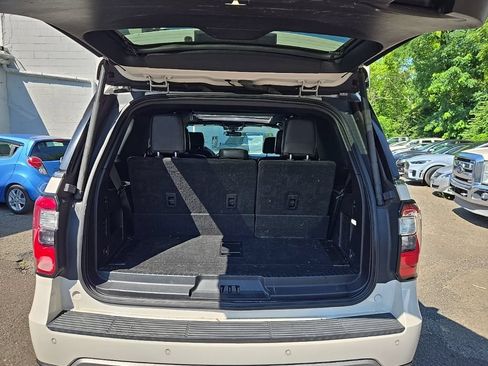 Used 2019 Ford Expedition Limited w/ Driver Assistance Package AWD/4WD image 6