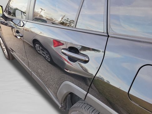 Used 2019 Toyota RAV4 XLE image 8