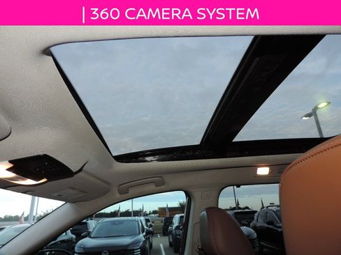 Used 2023 Nissan Pathfinder Platinum w/ Black Appearance Package FWD image 15