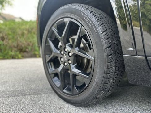 Used 2024 Chevrolet Traverse RS w/ LPO, Floor Liner Package image 9