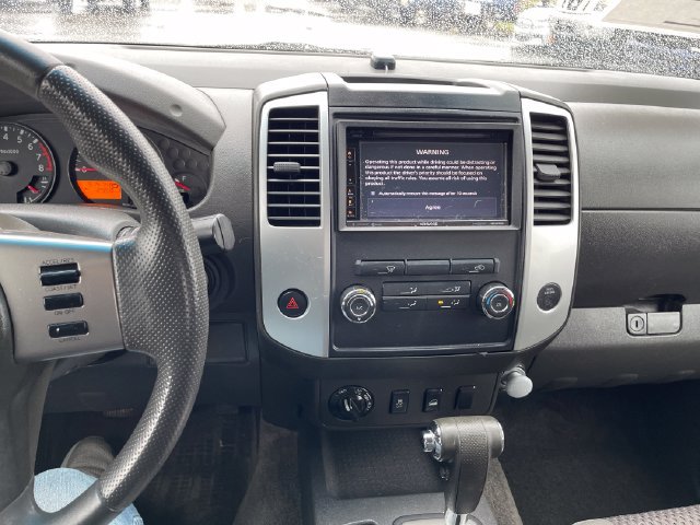 Used 2012 Nissan Frontier SV w/ SV Premium Utility Pkg AWD/4WD image 17