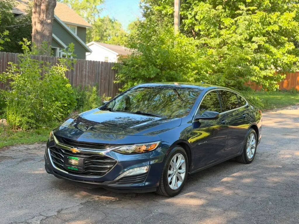 Used 2019 Chevrolet Malibu LT FWD image 3