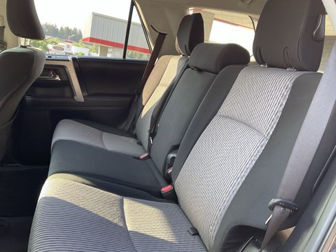 Certified 2021 Toyota 4Runner SR5 AWD/4WD image 14