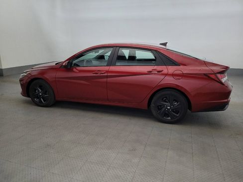 Used 2023 Hyundai Elantra SEL w/ Cargo Package FWD image 3