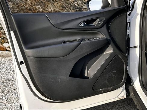 Used 2023 Chevrolet Equinox LT w/ LPO, Floor Liner Package image 21