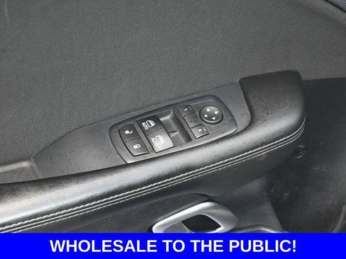 Used 2017 Dodge Challenger SXT RWD image 13
