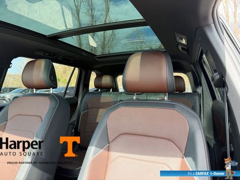 Used 2024 Volkswagen Tiguan SEL R-Line image 12