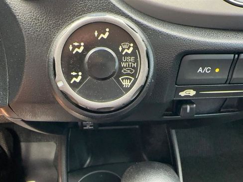 Used 2013 Honda Fit image 35