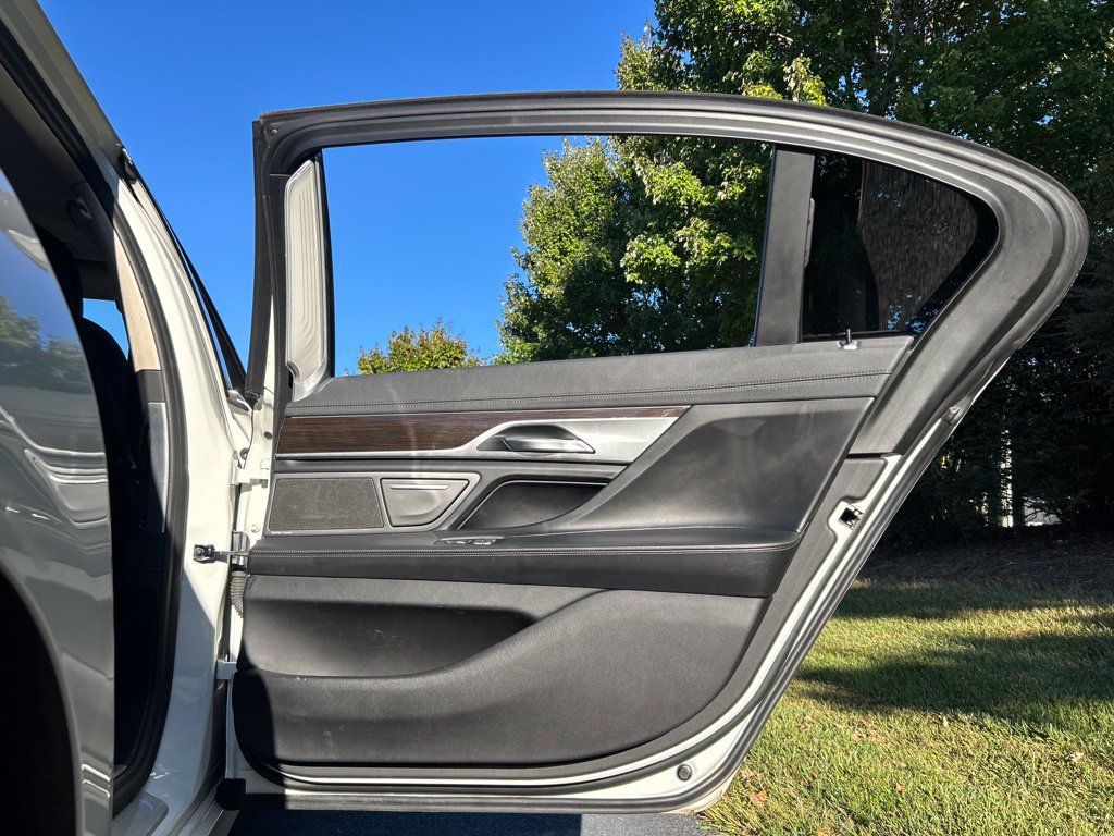 Used 2020 BMW 740i RWD image 64