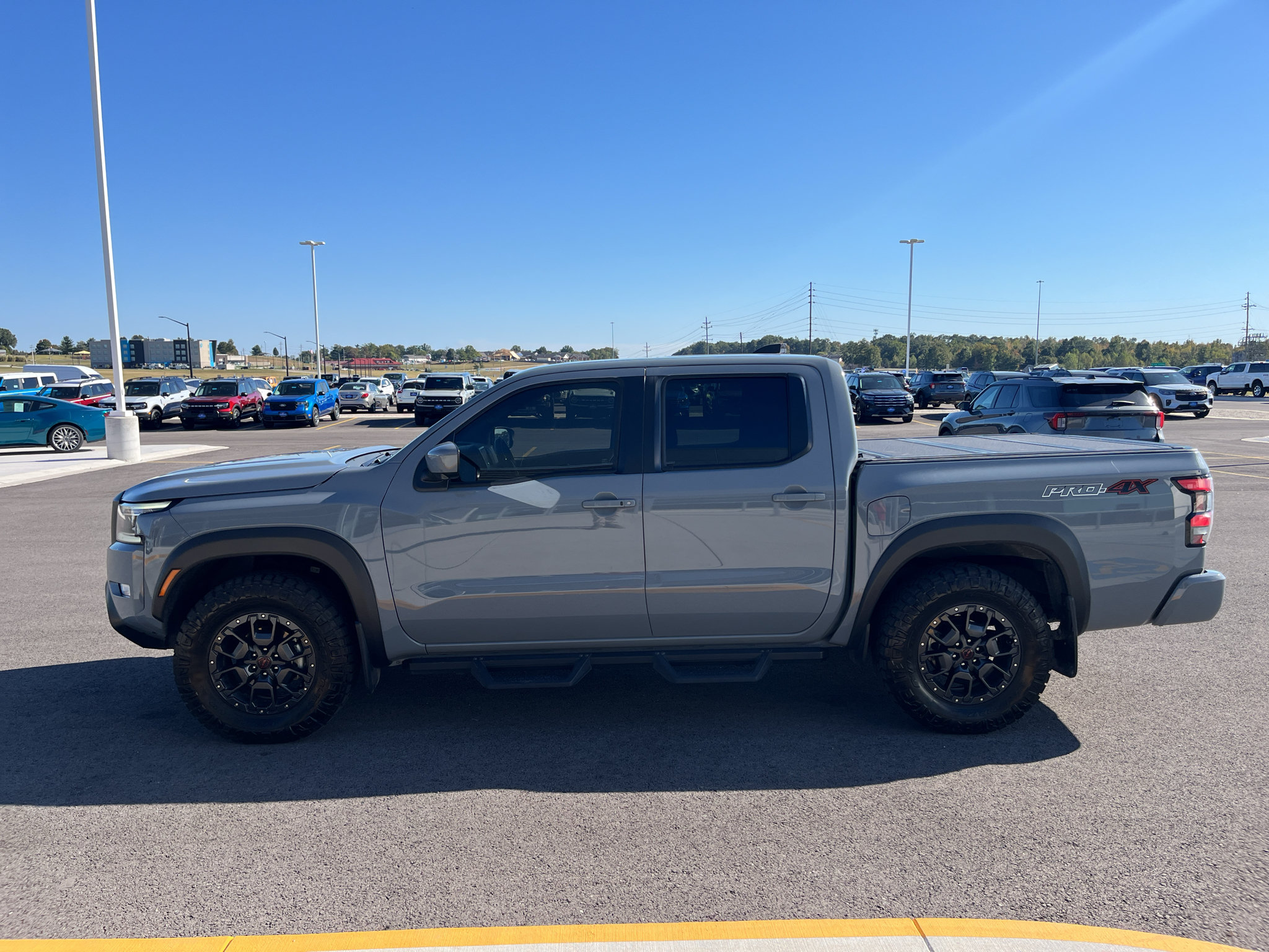 Used 2023 Nissan Frontier PRO-4X w/ Pro-4X Premium Package AWD/4WD image 8
