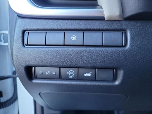 New 2025 Nissan Rogue SV image 24