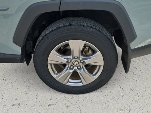 Used 2022 Toyota RAV4 XLE w/ Convenience Package FWD image 35