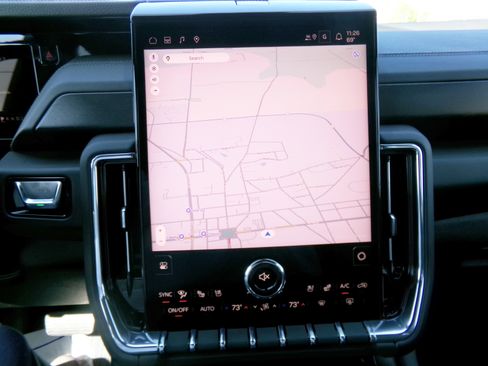 New 2026 GMC Yukon Denali w/ Advanced Technology Package image 11