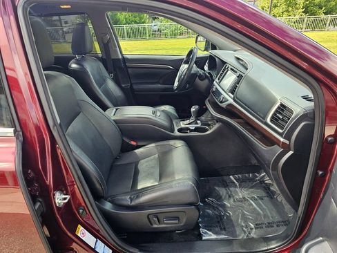 Used 2015 Toyota Highlander Limited AWD/4WD image 11