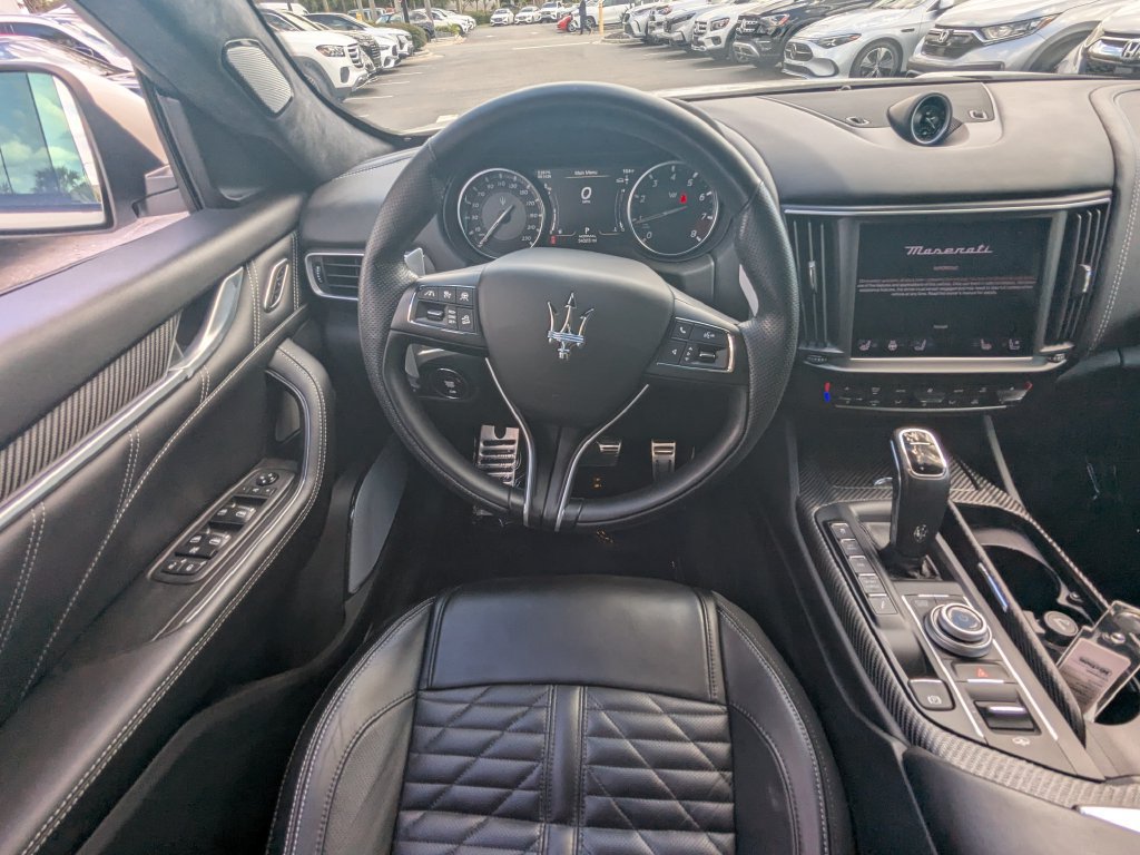 Used 2022 Maserati Levante Trofeo AWD/4WD image 3