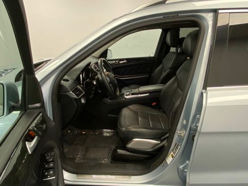 Used 2015 Mercedes-Benz GL 550 4MATIC image 20