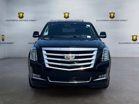 Used 2019 Cadillac Escalade Luxury AWD/4WD image 8