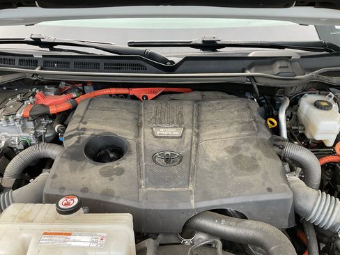 Used 2023 Toyota Tundra Capstone AWD/4WD image 10