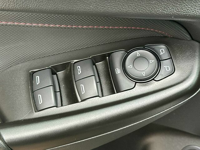 Used 2023 Chevrolet TrailBlazer RS w/ Sun and Liftgate Package FWD image 13