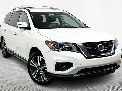Used 2018 Nissan Pathfinder Platinum image 1