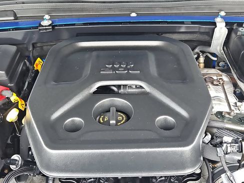 Used 2023 Jeep Wrangler Unlimited w/ Cold Weather Group AWD/4WD image 39