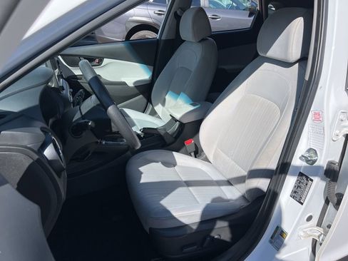 Used 2023 Hyundai Kona SEL image 21