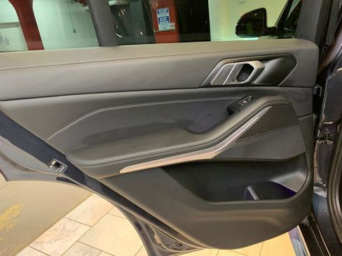 Used 2022 BMW X5 xDrive40i w/ M Sport Package image 58