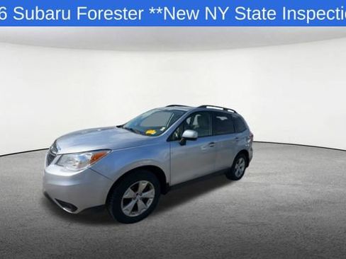 Used 2016 Subaru Forester 2.5i Premium w/ All-Weather Package AWD/4WD image 4