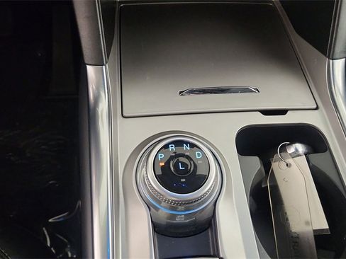 Used 2023 Ford Explorer XLT w/ Equipment Group 202A image 27