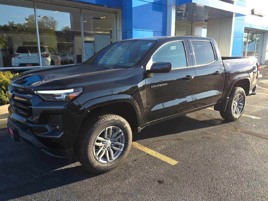 New 2026 Chevrolet Colorado LT w/ LT Convenience Package AWD/4WD image 4