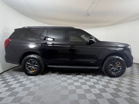 Used 2025 Ford Expedition Tremor image 8