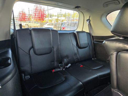 Used 2024 Nissan Armada SL image 14