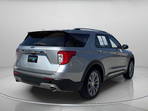 Certified 2023 Ford Explorer Limited image 3