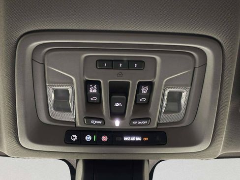 Used 2020 GMC Sierra 1500 SLT w/ SLT Premium Plus Package AWD/4WD image 28
