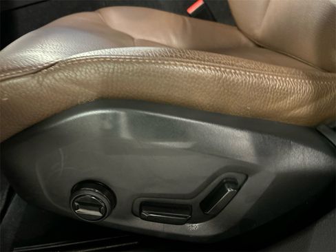 Used 2025 Volvo V60 B5 Cross Country Plus image 11