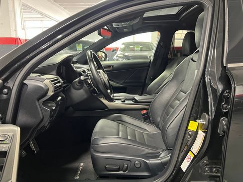 Used 2019 Lexus IS 350 F Sport w/ F Sport Package RWD image 13