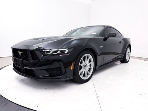 Used 2024 Ford Mustang GT Premium RWD image 13
