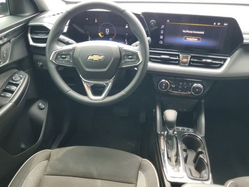 Certified 2024 Chevrolet TrailBlazer LT w/ Convenience Package FWD image 16