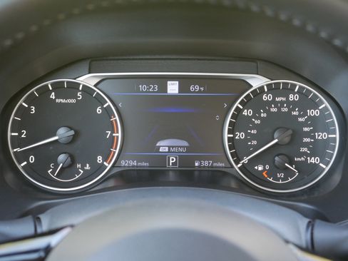 Used 2024 Nissan Altima 2.5 SV w/ SV Premium Package image 8