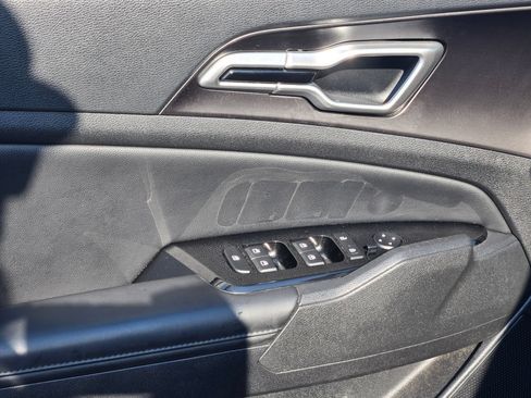 Used 2023 Kia Sportage EX FWD image 21