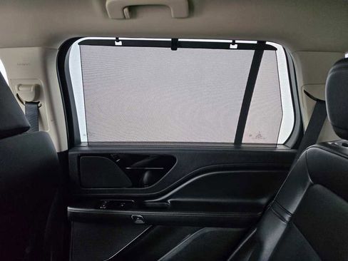 Used 2023 Lincoln Aviator AWD image 30