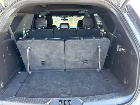 Used 2020 Ford Explorer XLT w/ Equipment Group 202A AWD/4WD image 35