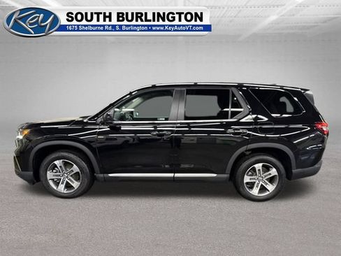 Used 2025 Honda Pilot EX-L image 3