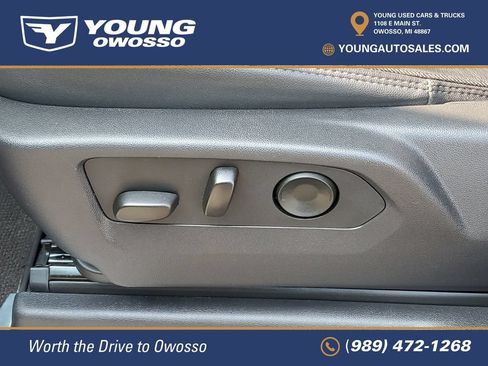 Used 2025 Chevrolet Silverado 1500 High Country w/ Midnight Edition AWD/4WD image 9