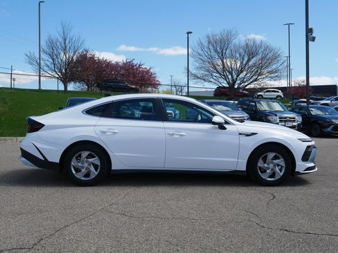 Certified 2025 Hyundai Sonata SE FWD image 5