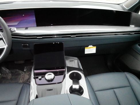 New 2025 Cadillac Escalade IQ Sport 2 w/ LPO, ONYX Package image 9