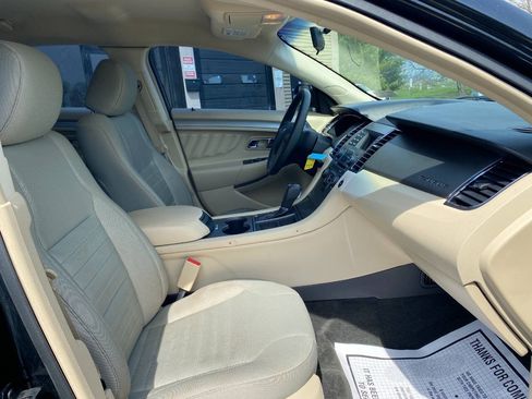 Used 2015 Ford Taurus SE FWD image 28