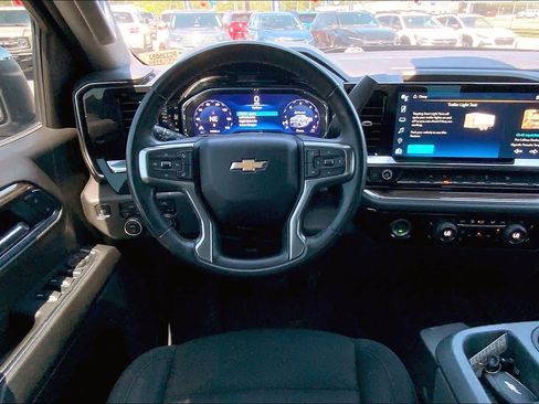 Used 2023 Chevrolet Silverado 1500 LT w/ Protection Package AWD/4WD image 6